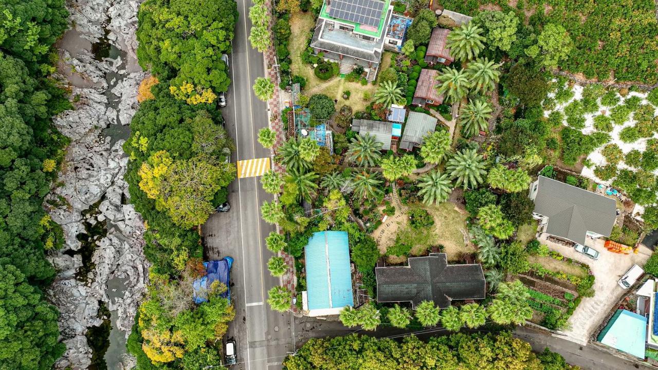 Valley Village Seogwipo Exterior photo
