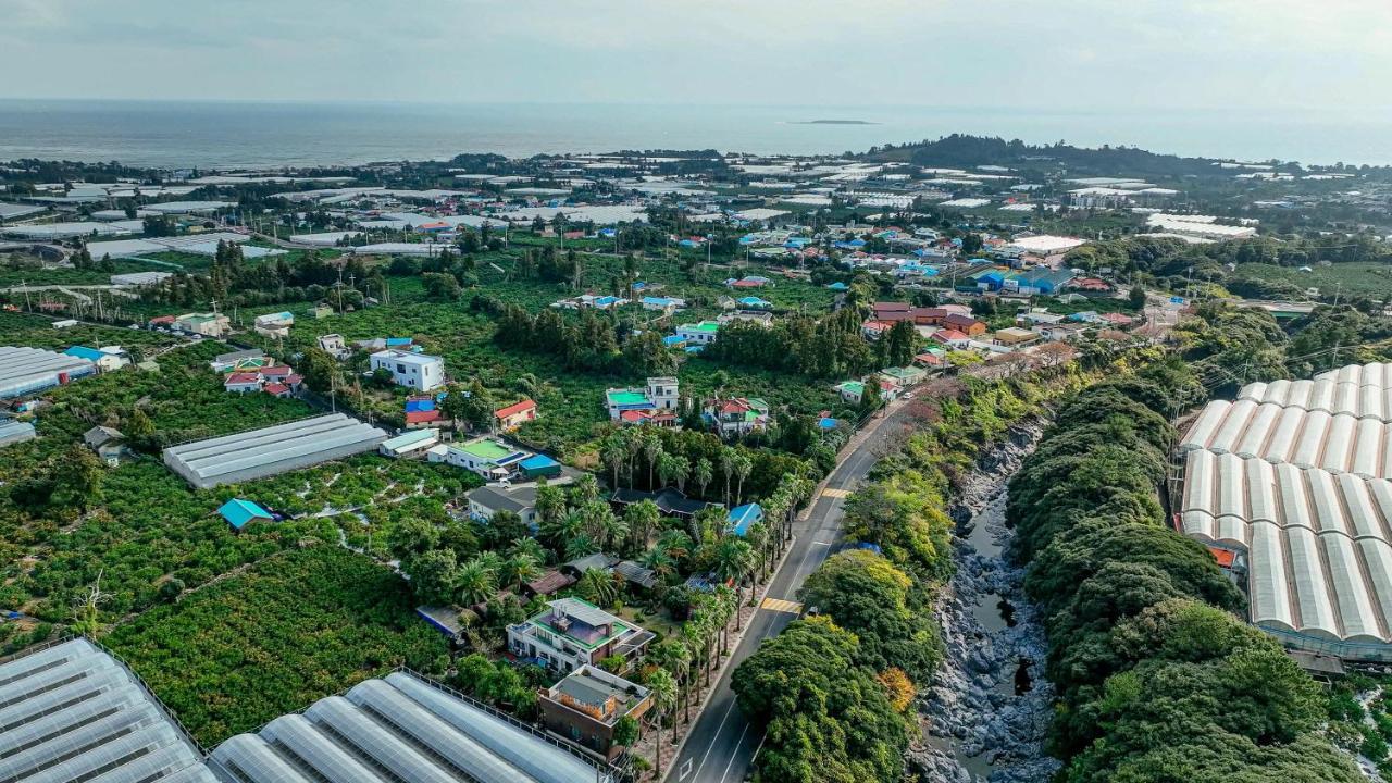 Valley Village Seogwipo Exterior photo
